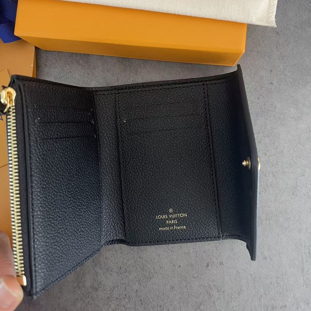 Louis Vuitton Victorine Wallet - Picture 7 of 11